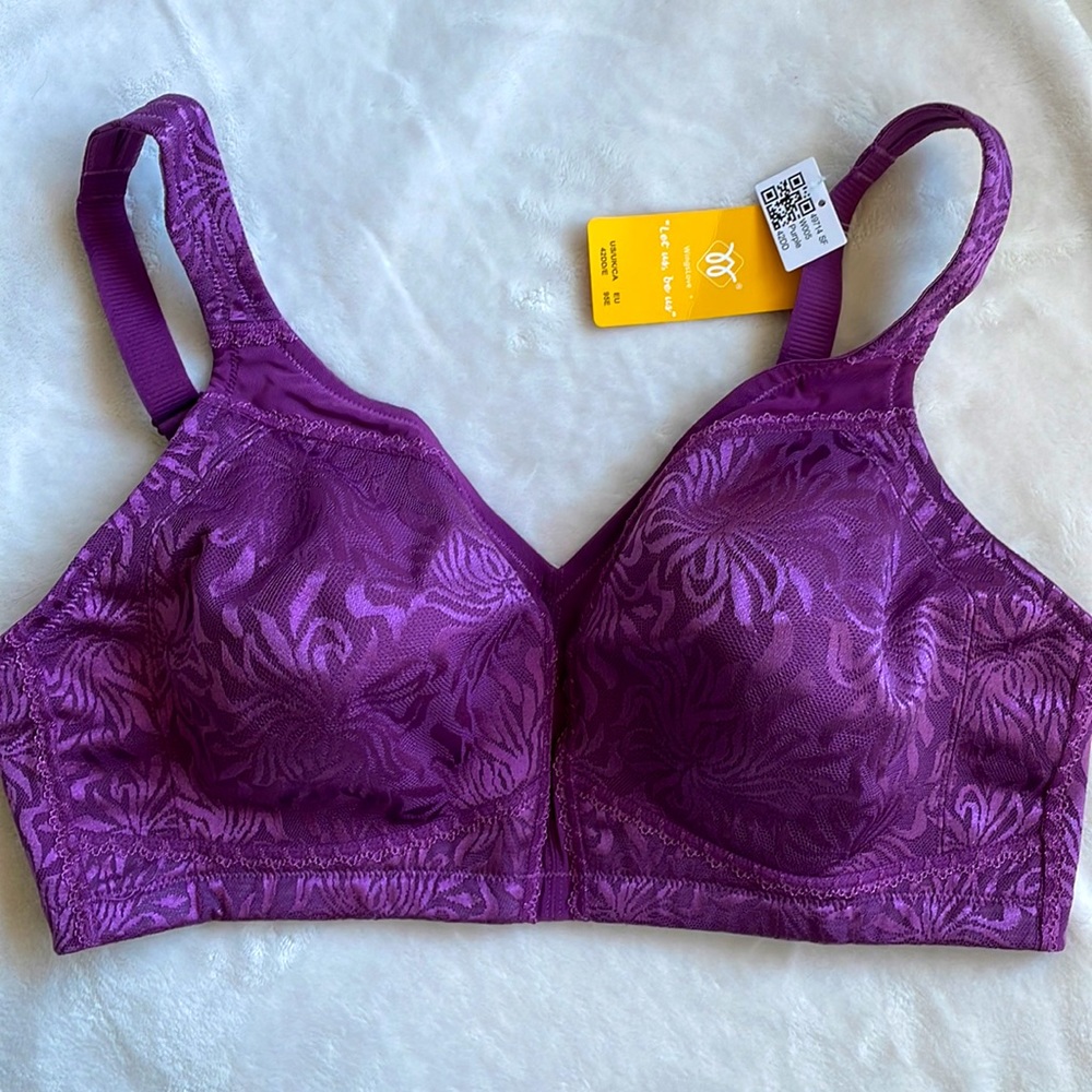 NWT: Full Coverage, Wireless Bra! 🍇